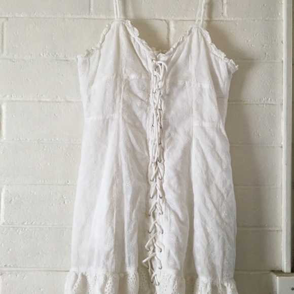 Urban Outfitters White Lace-Up Dress - Picture 3 of 15